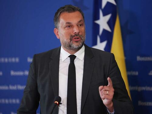 Konaković: Dodik je bučna varalica, Čović je "u pravu"...