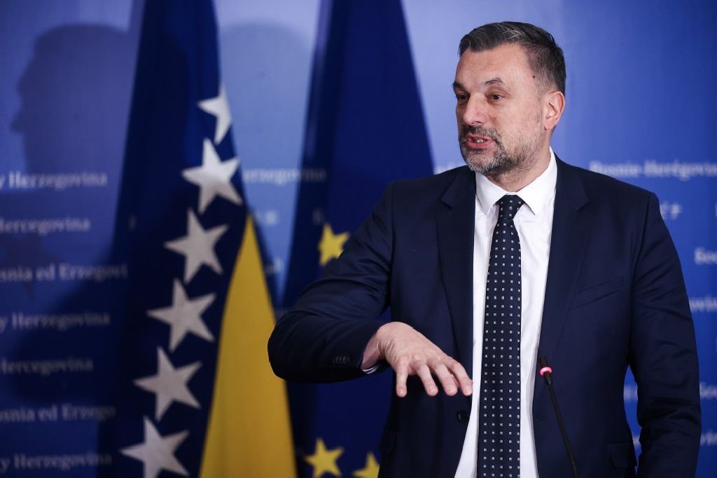 Konaković: Dodik vodi računa o sebi, a ljude oko sebe vodi u duboku rupu