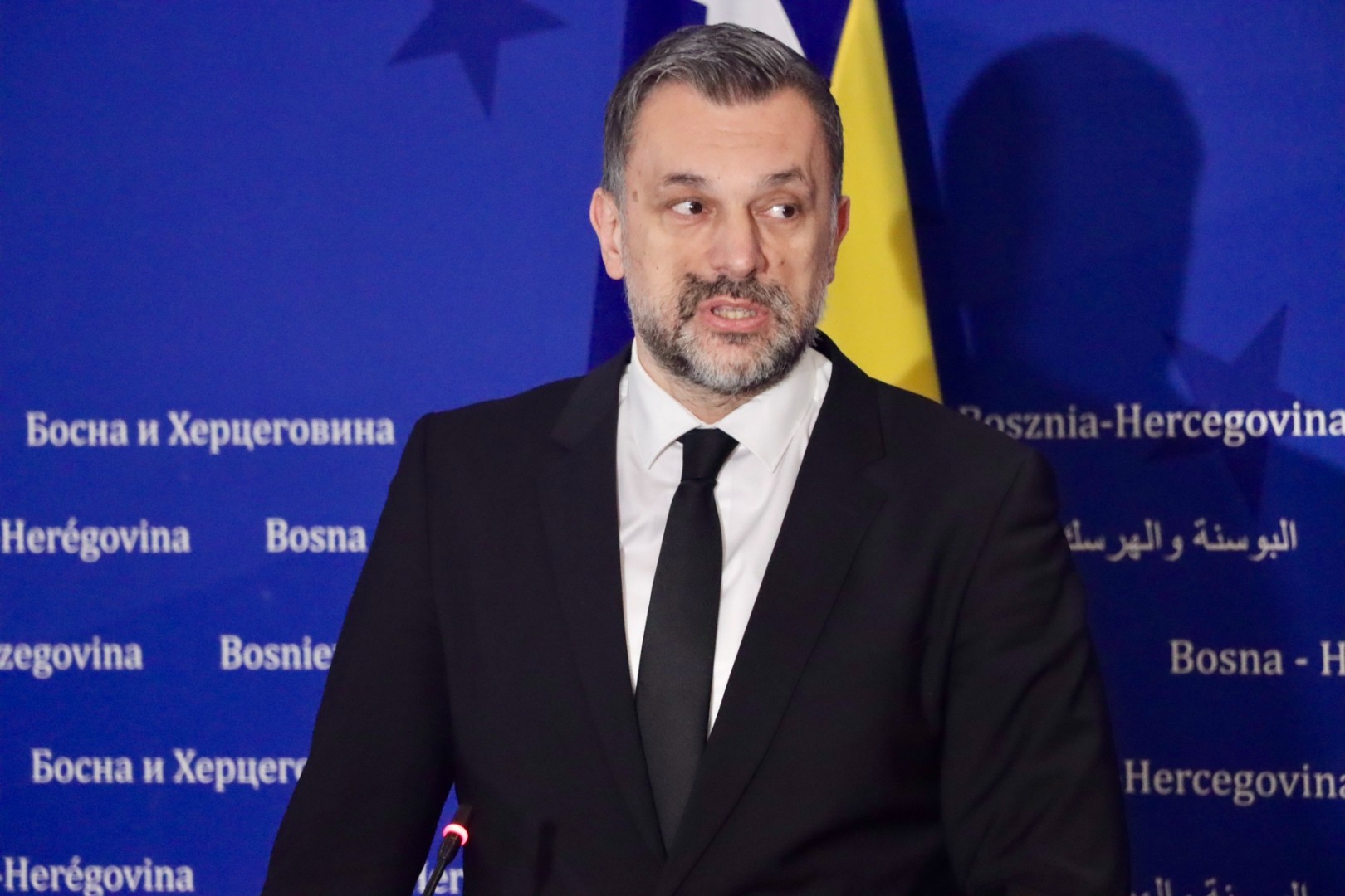 Konaković: Gledati Dodika kako moli i kleči jedan je od najljepših političkih prizora