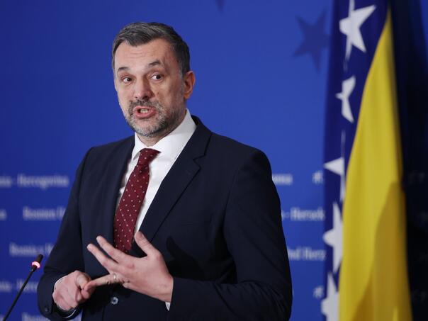 Konaković: HDZ će morati odabrati stranu!