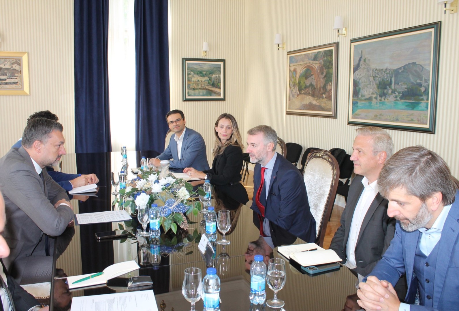 Konaković i Forto sa predstavnicima Amazon Web Services i Blum instituta za AI