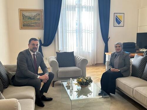 Konaković i Hota-Muminović: Uslovi rada u obrazovanju se moraju konstantno popravljati