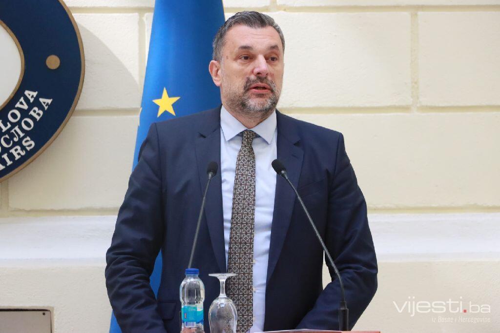 Konaković: Kako Srbi takvog Dodika zovu liderom?