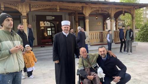 Konaković klanjao bajram u Bijeljini