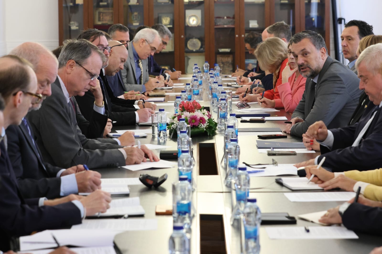 Konaković okupio ambasadore SAD, EU, NATO-a: Dodik, referendum, prijetnje...