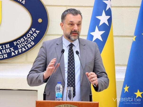 Konaković o Dodiku: To je šizofrenija, čovjek nije 'uzemljen'