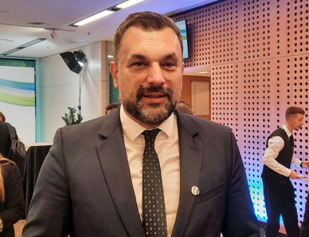 Konaković: Odluka o početku pregovora bio bi šamar za prorurske snage