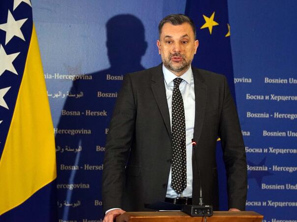 Konaković: Odluka Schmidta o CIK-u nije dobra