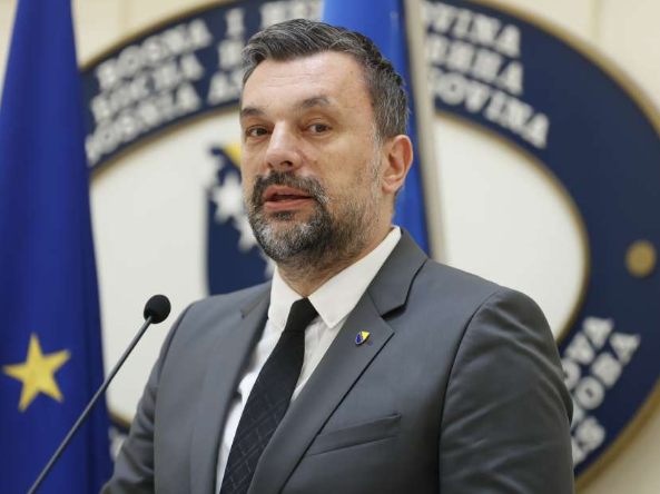 Konaković pisao Radmanu zbog gužvi na graničnim prelazima