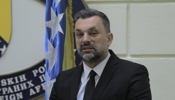 Konaković poručio Vučiću: Ne postoje državni organi Republike Srpske