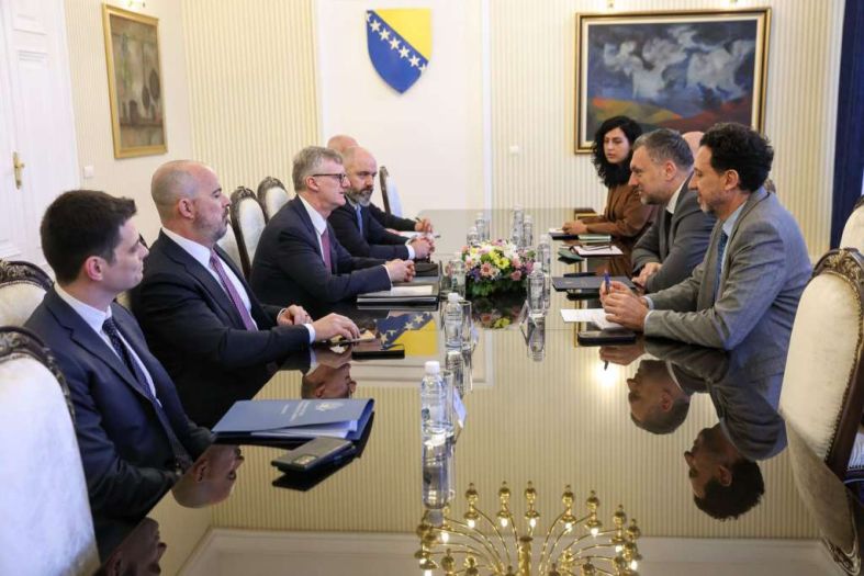 Konaković primio delegaciju SAD-a o OHR-u, Južnoj interkonekciji...