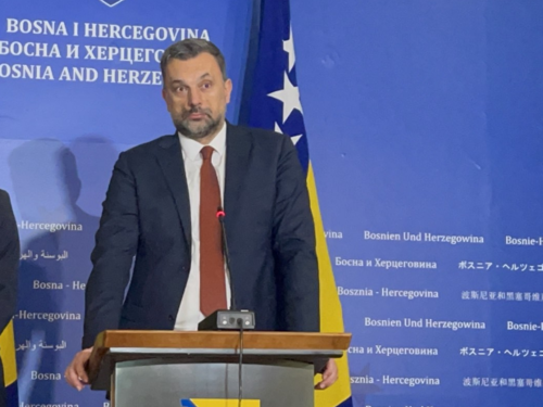 Konaković: Problem u članu zakona, sutkinje koje su pokrivene ne bi mogle biti sutkinje