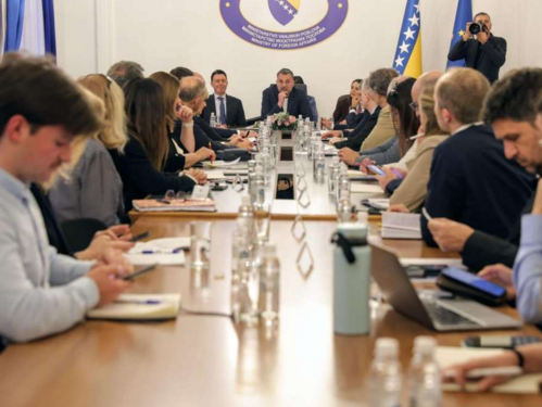 Konaković s delegacijom Evropskog parlamenta: Odlučniji angažman EU protiv blokada i ruskog utjecaja