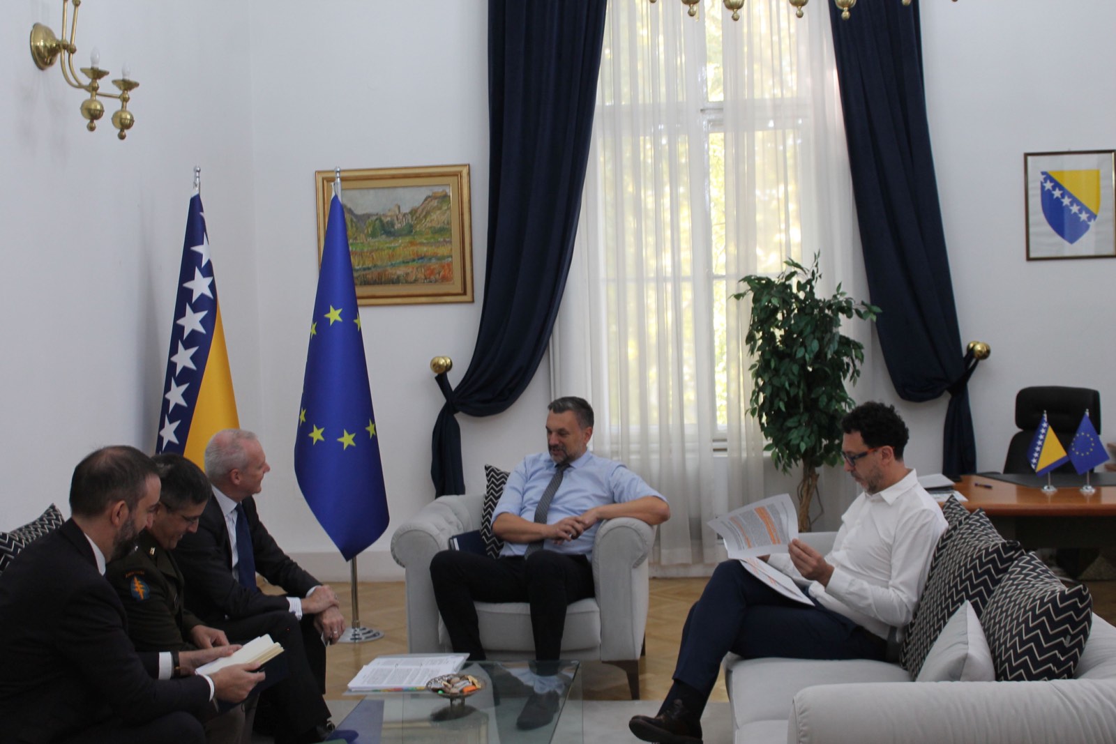 Konaković s Rugeom: Opasnost od Rusije, važno NATO prisustvo u regiji