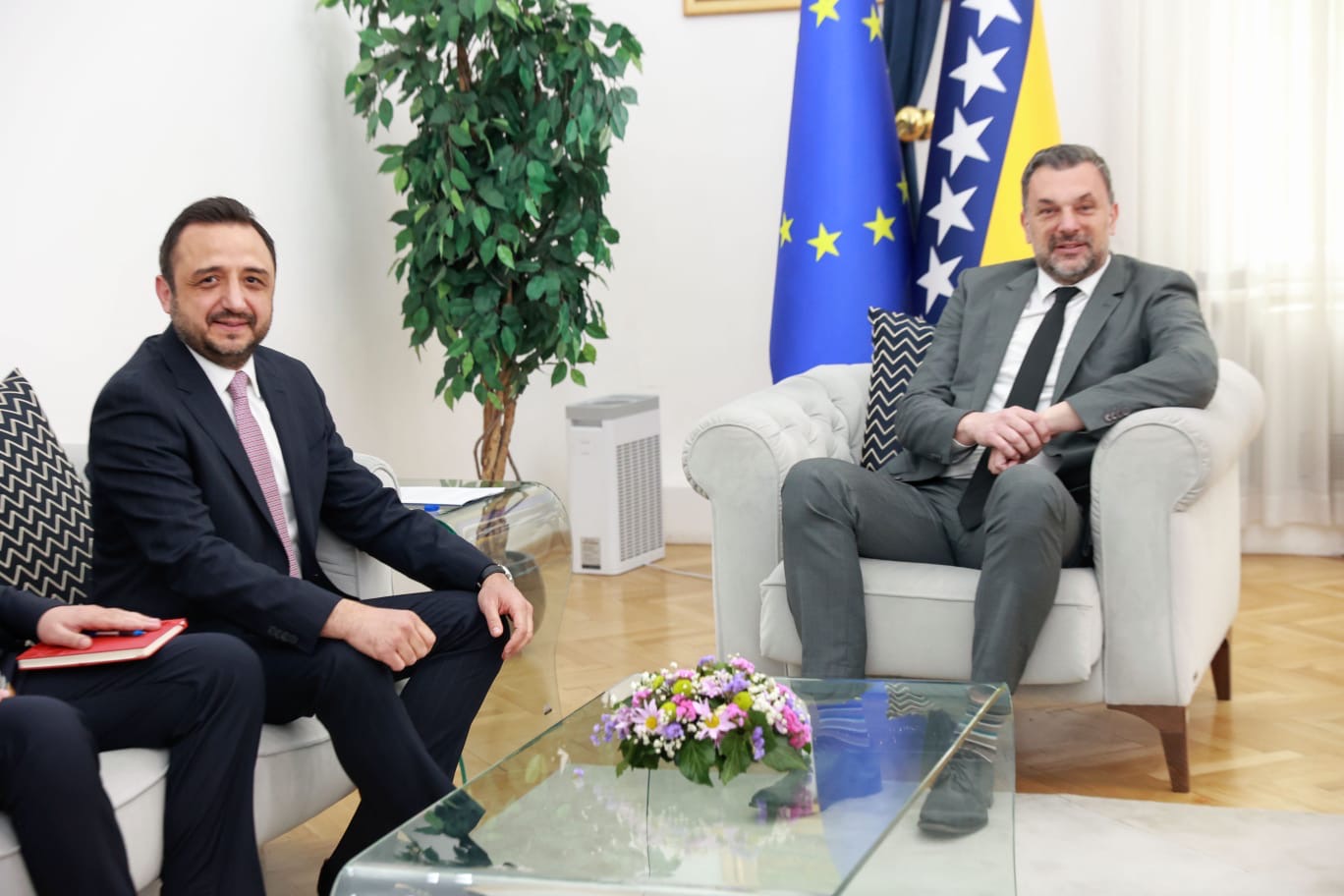 Konaković sa novoimenovanim ambasadorom Aksekijem: Neupitna podrška Turske BiH