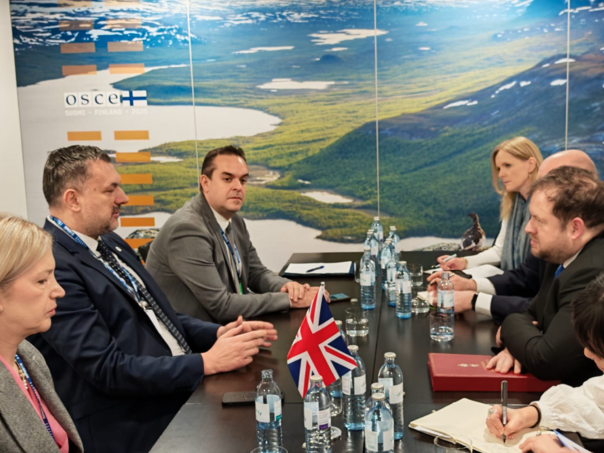 Konaković u Beču sa Doughtyjem, Byrneom i Sampietrom