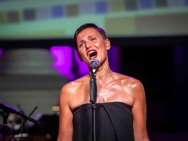 Koncert 'Glumci pjevaju hitove' 4. septembra na Pozorišnom trgu Susan Sontag