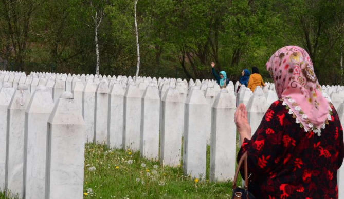 Konferencija 'Majkina marama' u čast srebreničkih heroina i njihove borba za istinu i pravdu