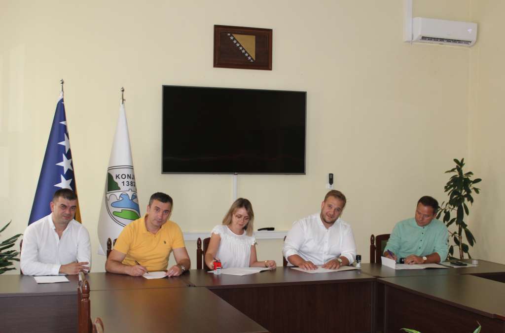 Počelo potpisivanje ugovara za realizaciju projekata za ovu godinu
