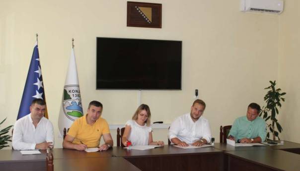 Počelo potpisivanje ugovara za realizaciju projekata za ovu godinu