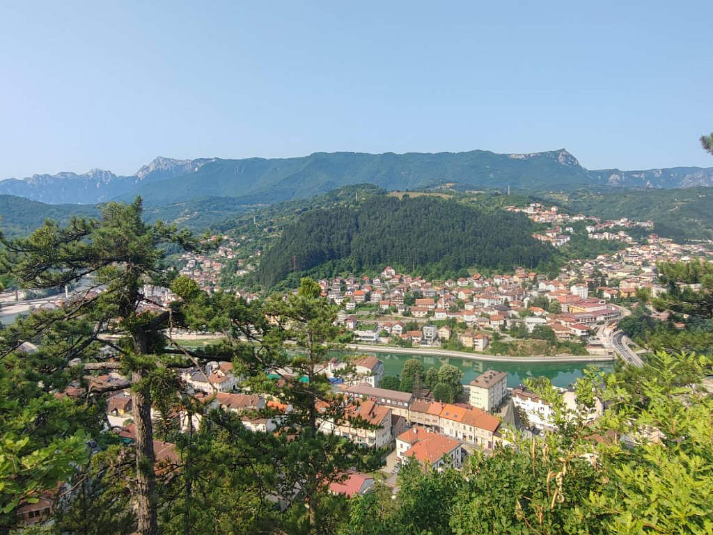 Konjic svim maturantima srednje škole dodjeljuje po 200 KM