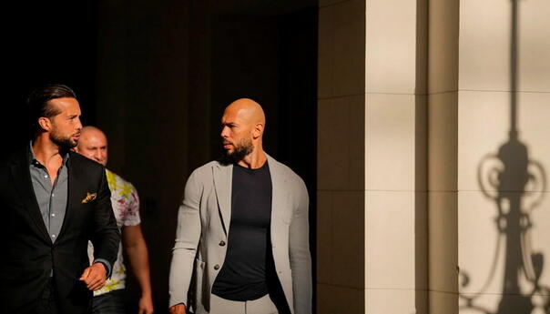 Kontroverzni influenser Andrew Tate pušten na slobodu