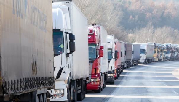 Konvoj kamiona krenuo kroz Hrvatsku ka BiH