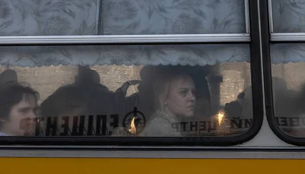 Konvoj od 45 autobusa na putu za opkoljeni Mariupolj