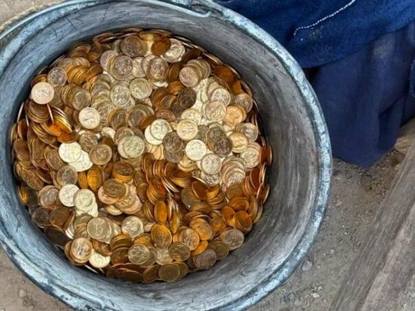Kopali ispod kuće, pa pronašli blago vrijedno milione eura