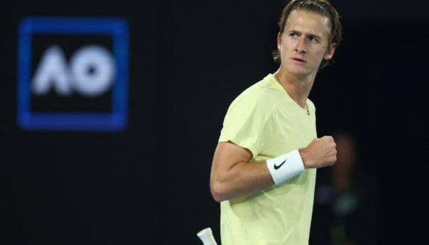 Korda u tri seta poslao Medvedeva kući