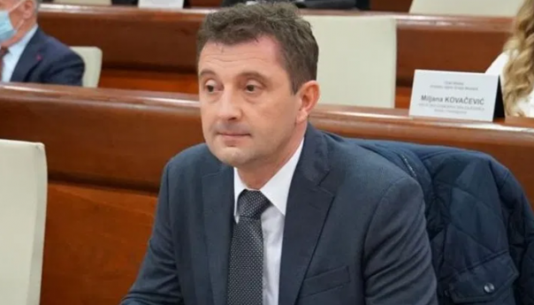 Kordić traži suspenziju policajaca koji su pretukli mladića