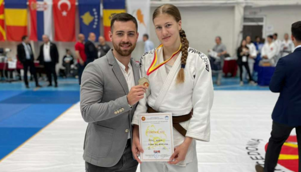 KORINA DŽIDIĆ - PRVAKINJA BALKANA