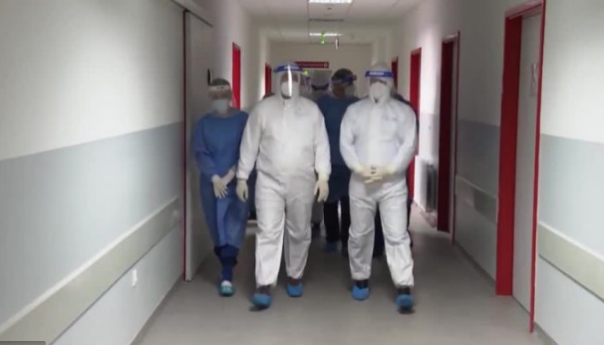 Korona alarm i upozorenje pulmologa:„Ovo je najgori omikron do sada“