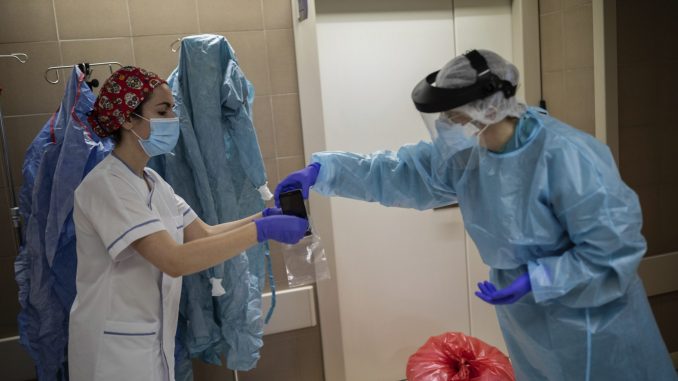 Korona u BiH: 70 umrlih, 1.255 novozaraženih