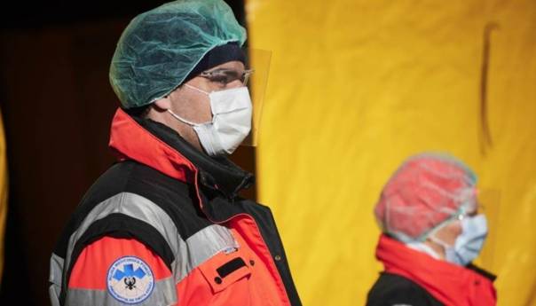 Koronavirus se može prenijeti jedan do tri dana prije pojave simptoma