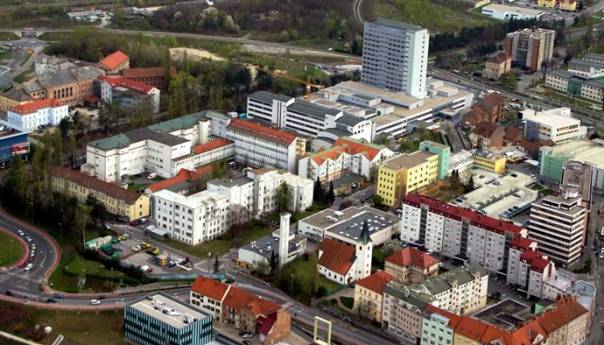 Koronavirusom zaraženo troje liječnika u mariborskoj bolnici