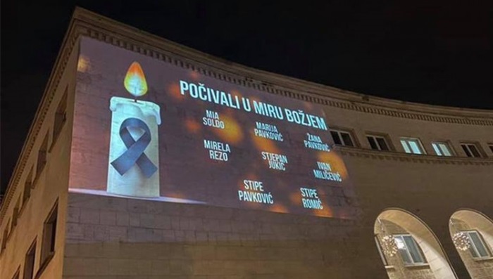 Kosača osvijetljena imenima stradalih u Posušju