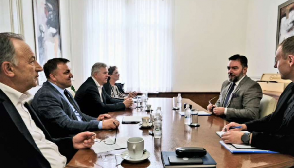 Košarac: Do kraja sedmice Prijedlog odluke o zabrani izvoza oblovine, drveta i peleta