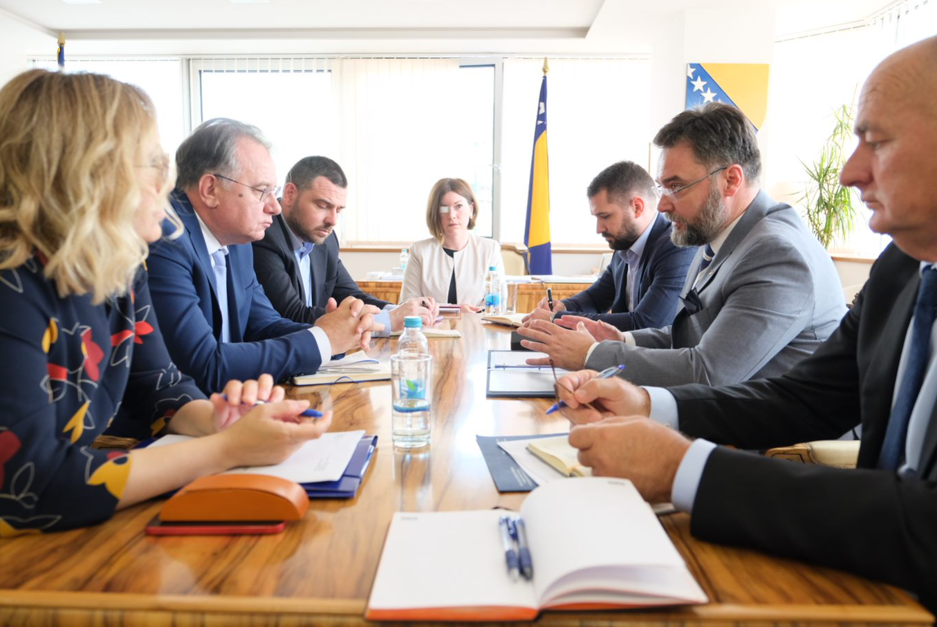Košarac i Nikšić: Zaustaviti gradnju na Trgovskoj gori