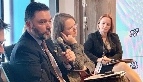 Košarac na sastanku Svjetskog ekonomskog foruma u Tirani