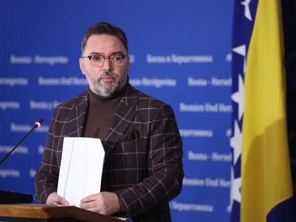 Košarac o političkoj situaciji: Trojka iz bloka pokušava manipulisati opozicijom iz RS