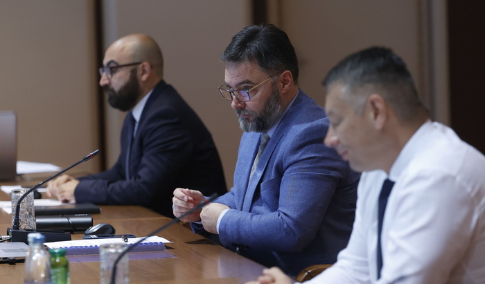 Košarac: Američki ambasador poprimio isuviše sarajevskih mirisa