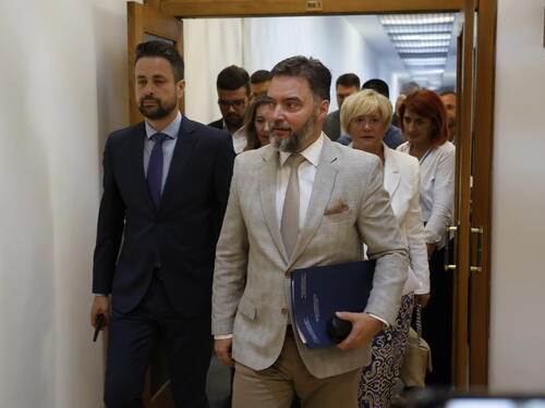 Košarac okuplja Srbe iz institucija BiH: Razgovor o povlačenju