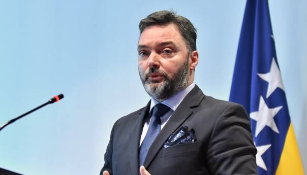 Košarac organizira radni sastanak u vezi s 'pitanjem Trgovske gore'