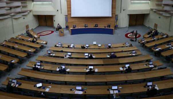 Košarac ostaje ministar, Parlament odbio inicijativu za smjenu