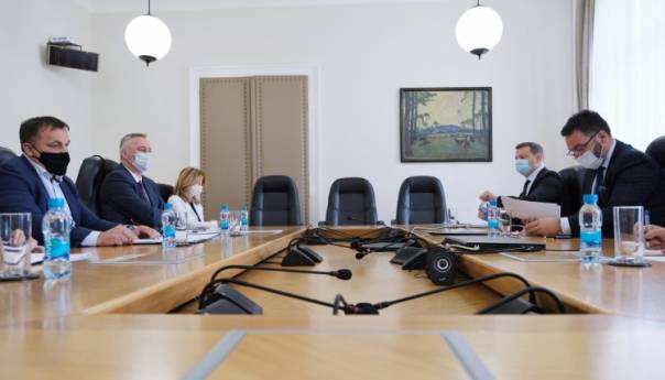 Košarac, Pašalić i Dedić razgovarali o mjerama za unapređenje poljoprivrede