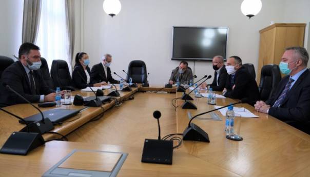 Košarac sa predstavnicima entitetskih ministarstava o unapređenju poljoprivrede