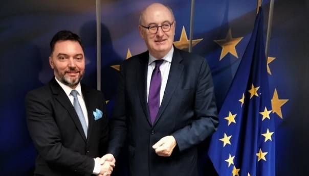 Košarac u Briselu sa evropskim komesarom Hoganom