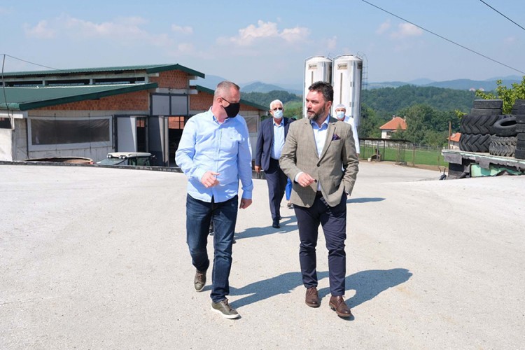 Košarac: U trgovinama da bude više domaćih proizvoda
