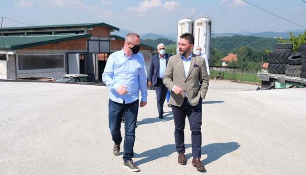 Košarac: U trgovinama da bude više domaćih proizvoda